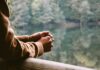 정신건강 챙기기, 일상 속 작은 변화에서 시작하세요 tilt-shift photography of person in brown jacket